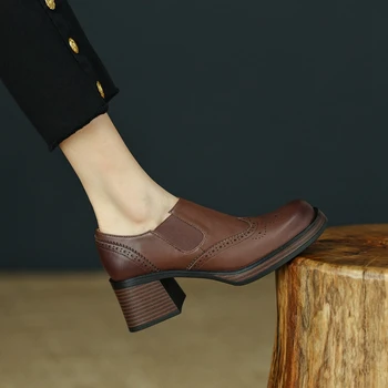 2023 אביב/סתיו נעלי נשים עור מפוצל פלטפורמת נעלי נשים בוהן מרובע עבה נעלי העקב מוצק עקב גבוהים נשים משאבות