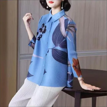 חולצת נשים מודפס דש 2023 סתיו חדש בסגנון סיני בסגנון מערבי גיל-הפחתת אמא לובשת חולצה עם קפלים נקבה העליונה.